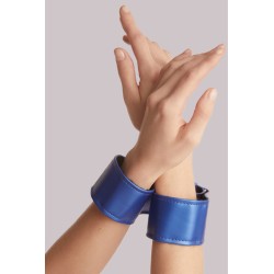 String dentelle V-10028 - Axami