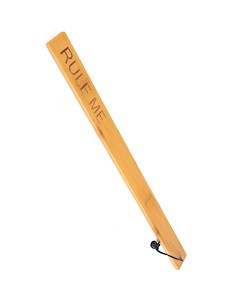 Cravaches et tapettes